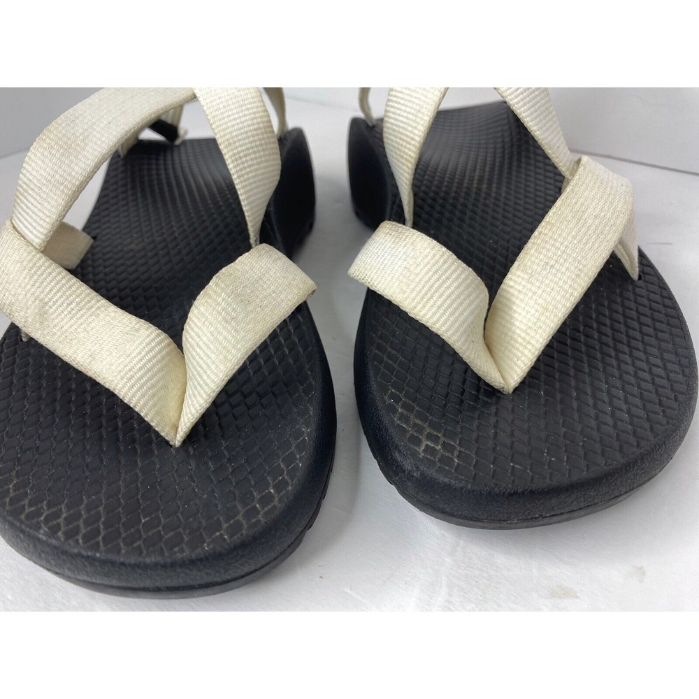 Chaco Woman’s White Strap Sandals Flip Flops Size U.S 6, Black Rubber Adjustable - Picture 5 of 12